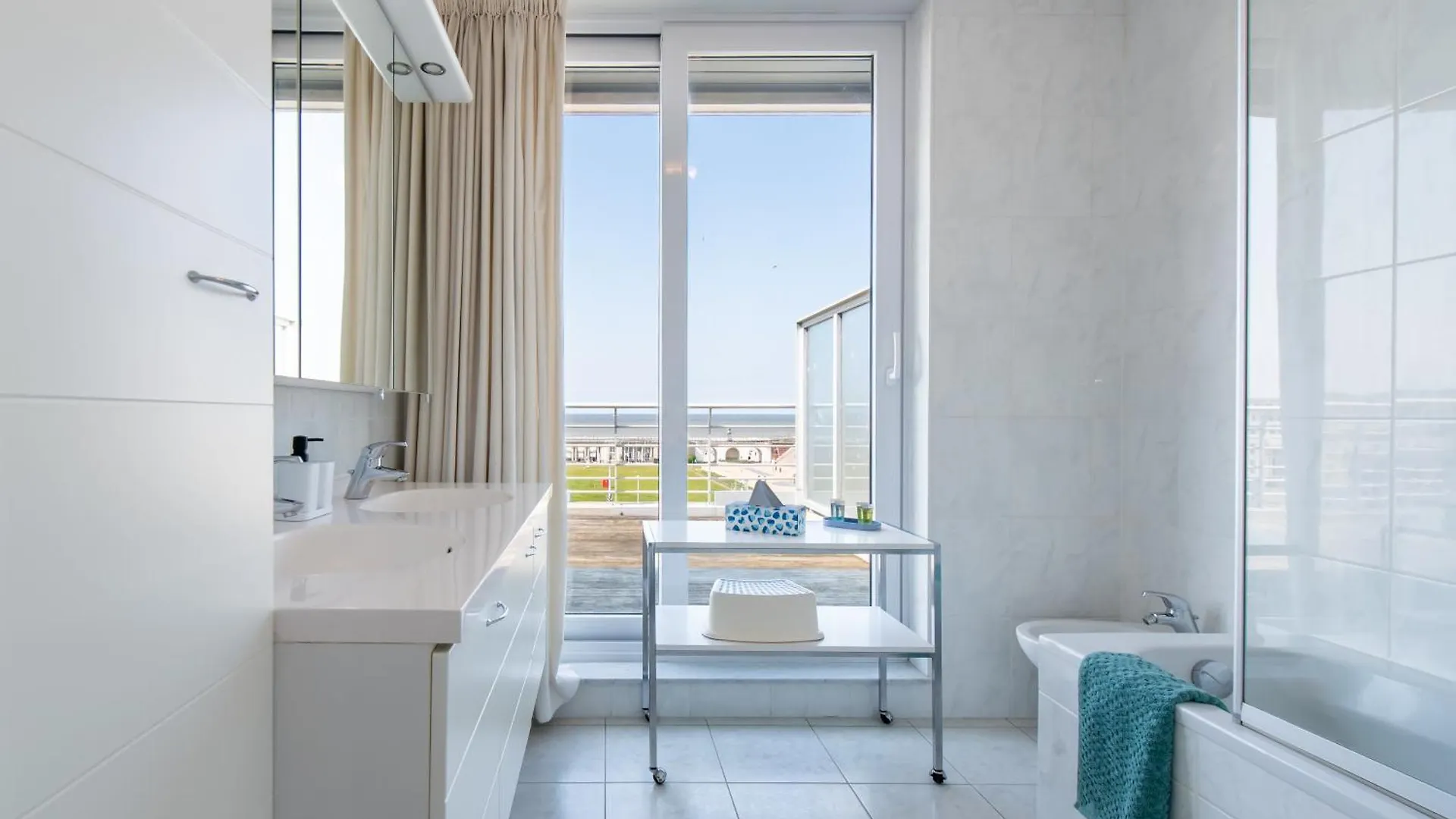 Apartment Penthouse Ostend With Seaview